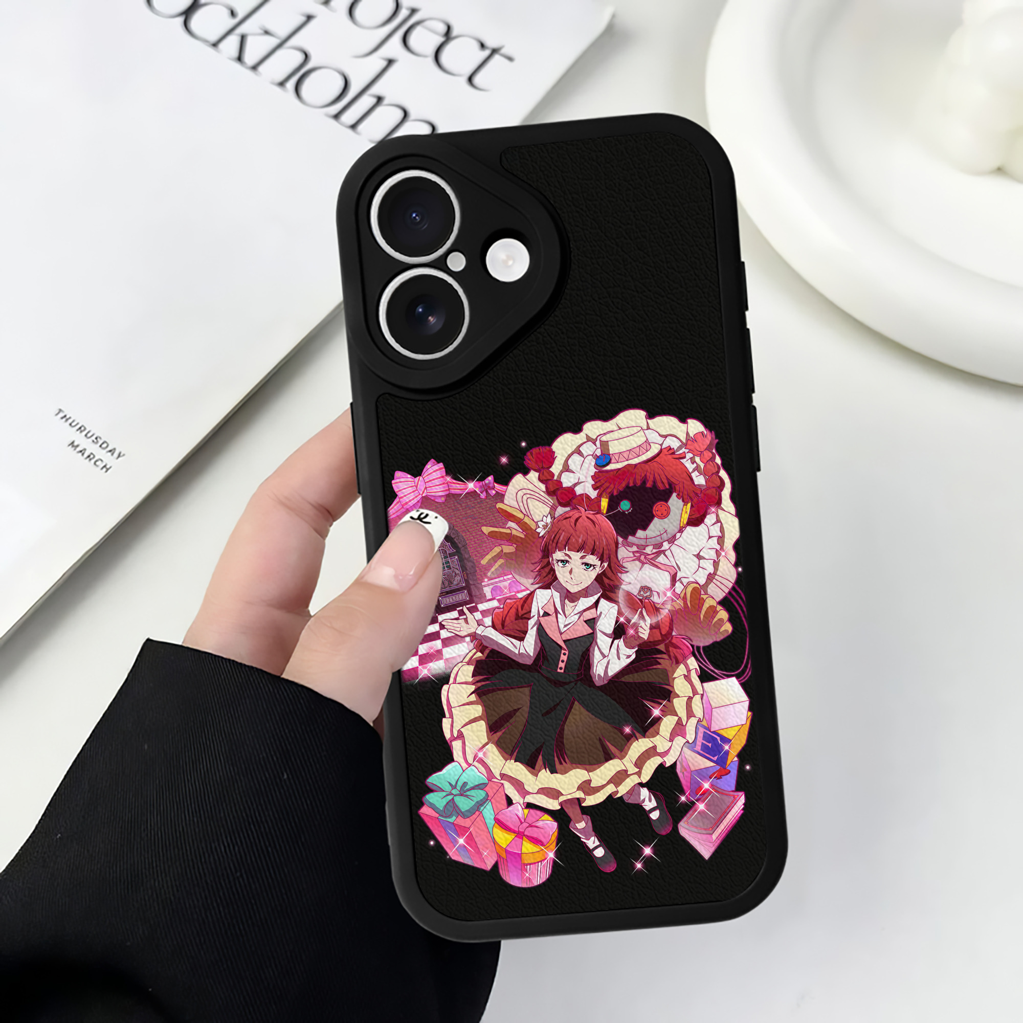 （画像用） 文豪ストレイドッグス Bungo Stray Dogs 【iPhone 16シリーズ対応】シリコンスマホケース（レザー調） 材質：シリコン